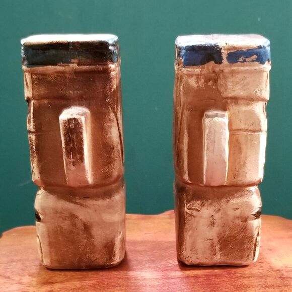 Mid Century Native American Totem Pole Ceramic Salt & Pepper Shakers 3.75" High - Picture 5 of 6